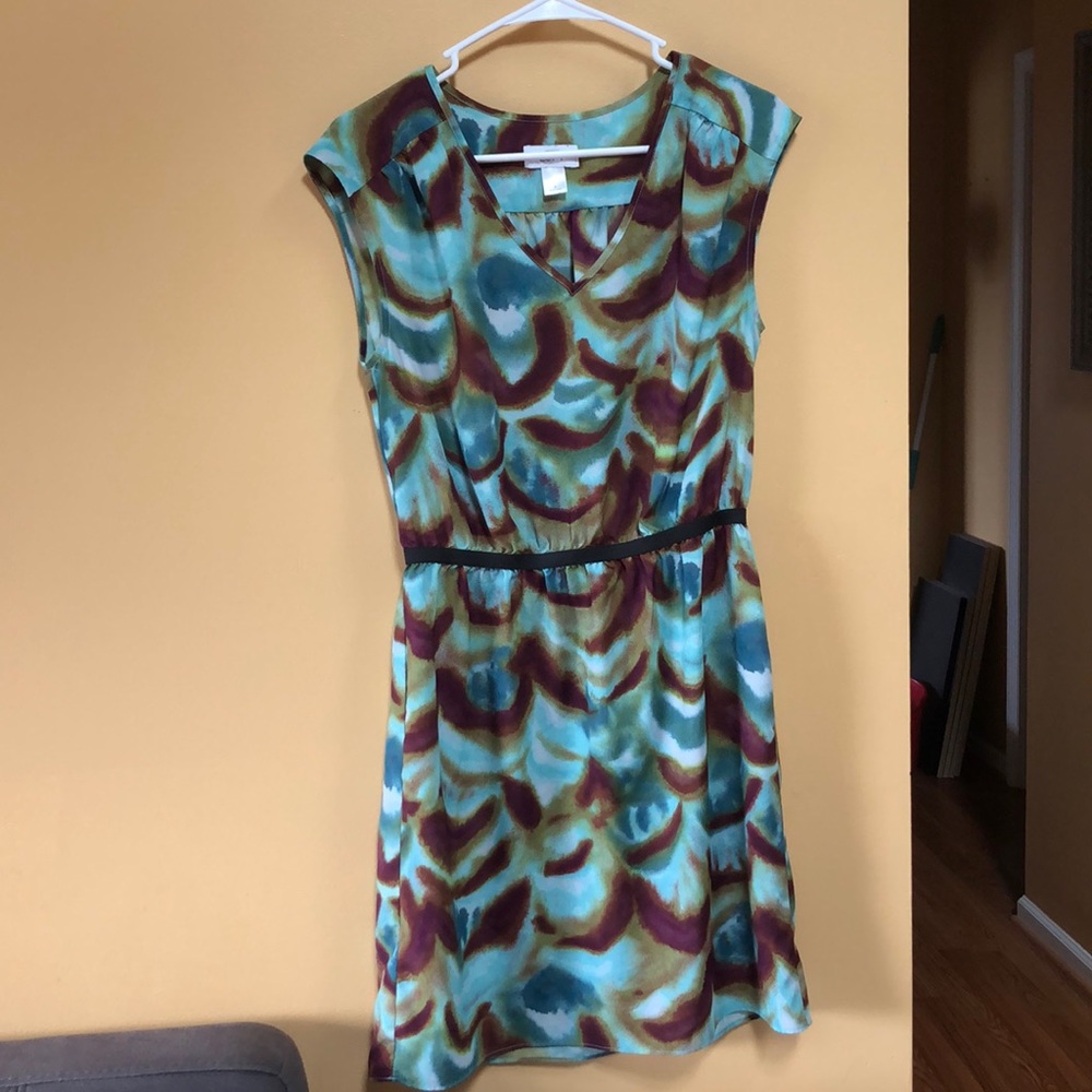 ANN TAYLOR LOFT V-Neck Sleeveless Dress Size 4
